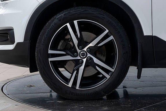 Volvo XC40 6 of 30