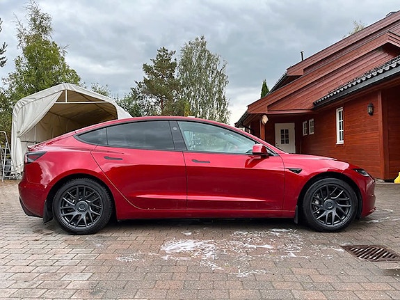 Tesla Model 3 3 of 11