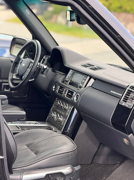 Land Rover Range Rover 12 of 30