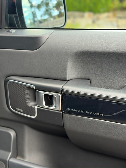 Land Rover Range Rover 14 of 30