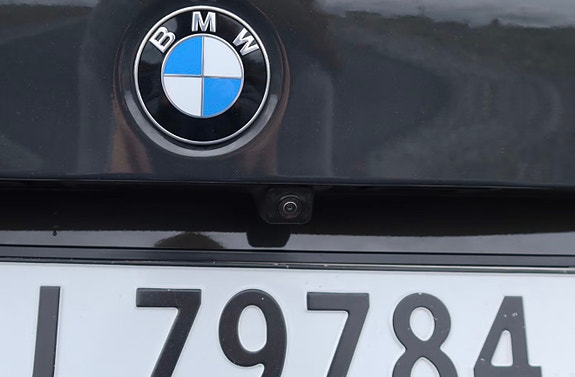 BMW 330e 5 of 21