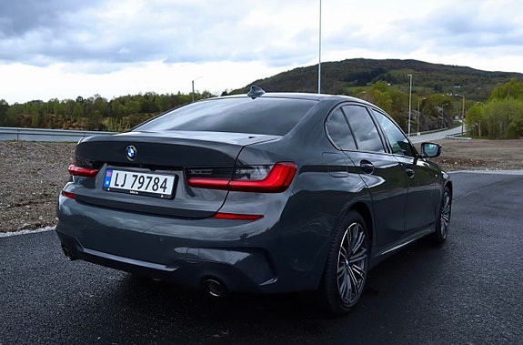 BMW 330e 6 of 21