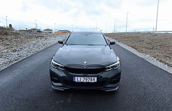 BMW 330e 2 of 21