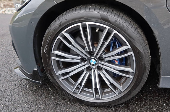 BMW 330e 4 of 21