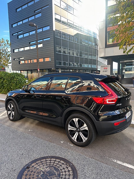 Volvo XC40 4 of 12
