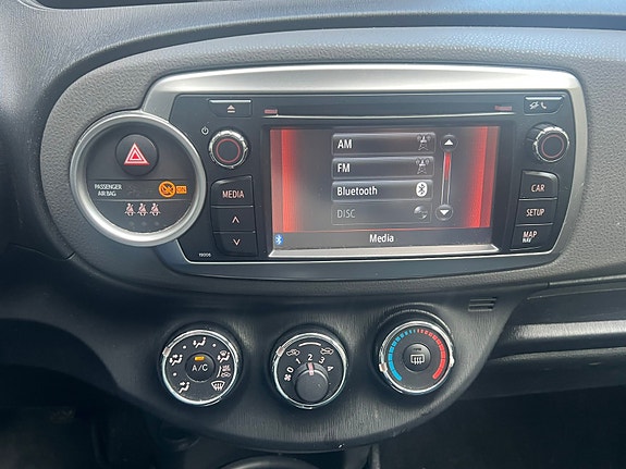 Toyota Yaris 16 of 22