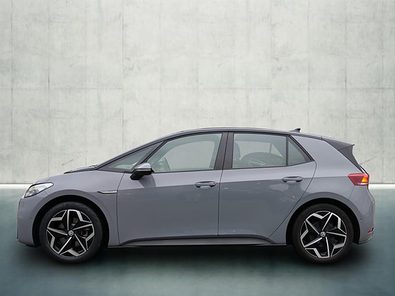 Volkswagen ID.3 2 of 20