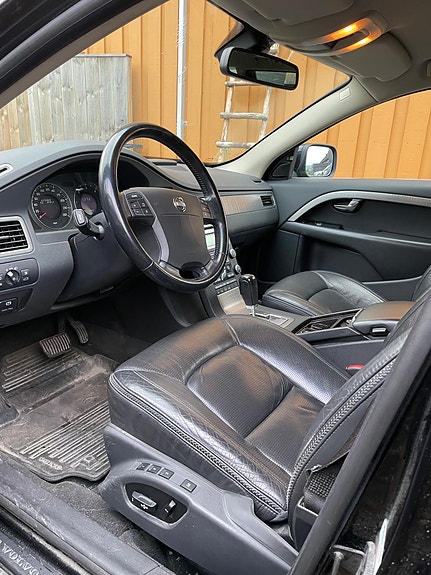 Volvo XC70 6 of 7