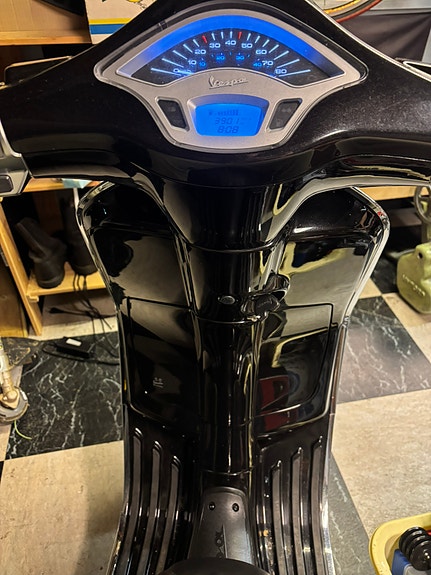 Vespa Primavera 50 14 of 16