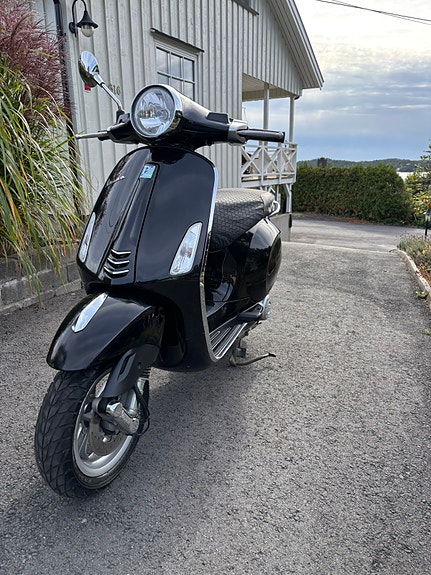 Vespa Primavera 50 4 of 16
