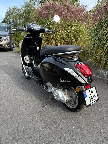 Vespa Primavera 50 3 of 16