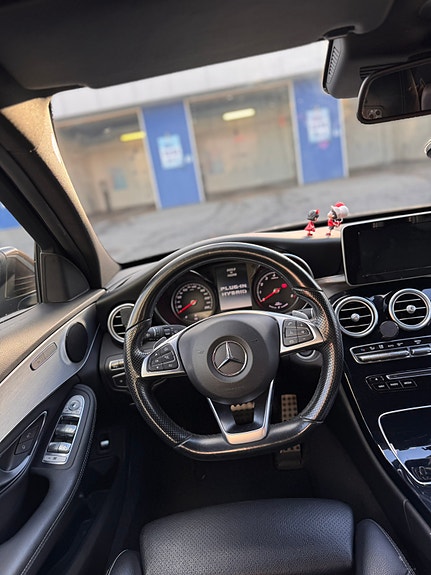 Mercedes-Benz C350 e 15 of 15