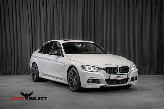 BMW 320i 4 of 30