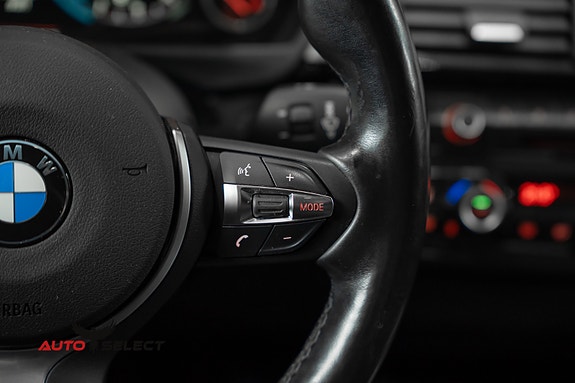 BMW 320i 30 of 30