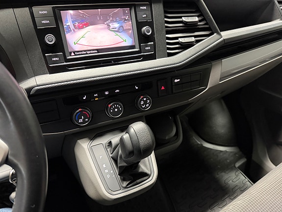 Volkswagen Transporter 18 of 21