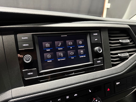 Volkswagen Transporter 13 of 21