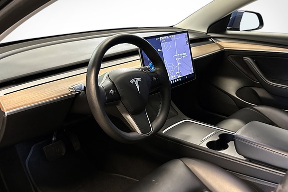 Tesla Model 3 12 of 30