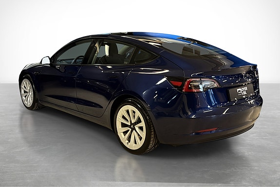 Tesla Model 3 7 of 30