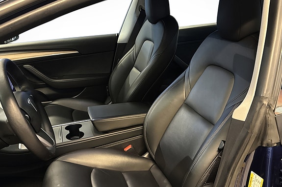 Tesla Model 3 11 of 30