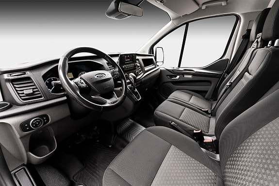 Ford Transit Custom 18 of 23