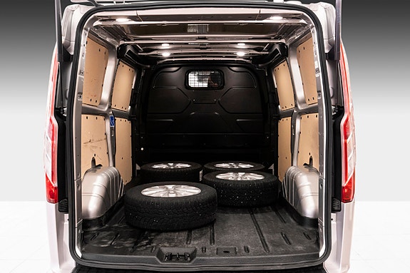 Ford Transit Custom 22 of 23