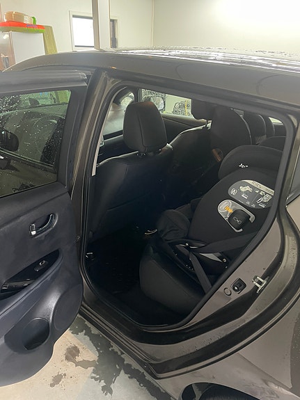 Nissan Leaf 8 of 10