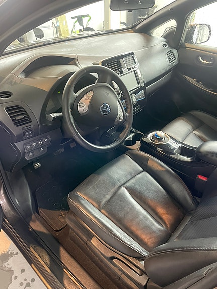 Nissan Leaf 9 of 10