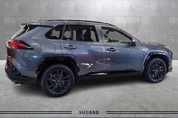 Toyota RAV4 6 of 22