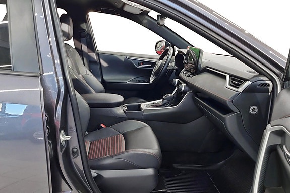 Toyota RAV4 14 of 22