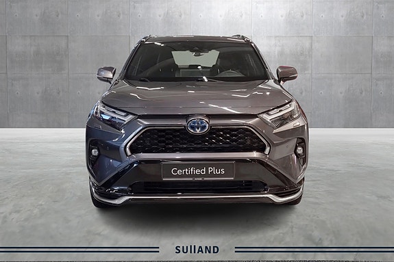 Toyota RAV4 8 of 22