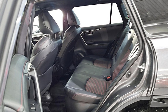 Toyota RAV4 15 of 22