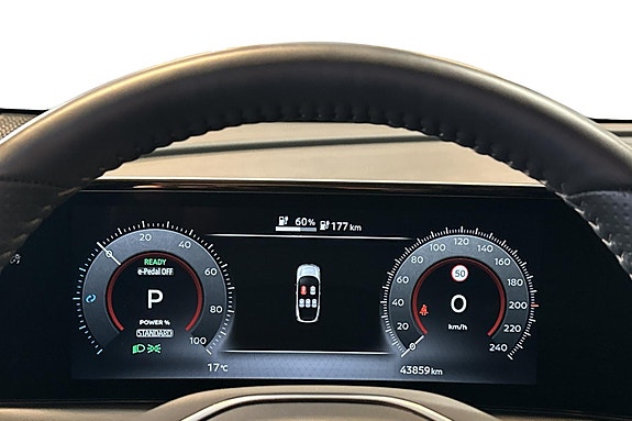 Nissan Ariya 10 of 30