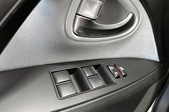 Toyota Avensis 17 of 30