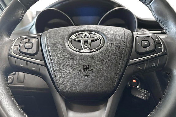 Toyota Avensis 9 of 30