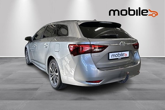 Toyota Avensis 21 of 30