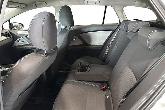 Toyota Avensis 7 of 30