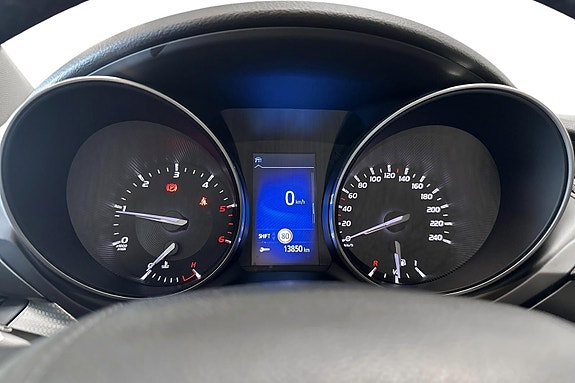 Toyota Avensis 10 of 30