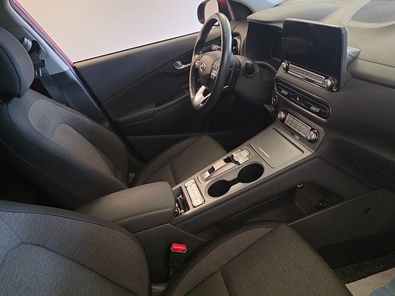 Hyundai Kona 21 of 30