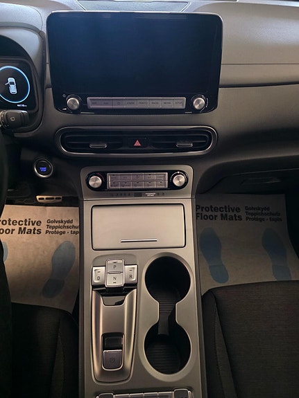 Hyundai Kona 27 of 30