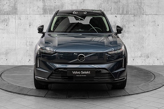 Volvo EX90 3 of 28