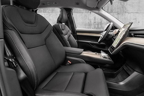 Volvo EX90 24 of 28