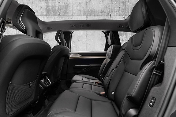 Volvo EX90 19 of 28