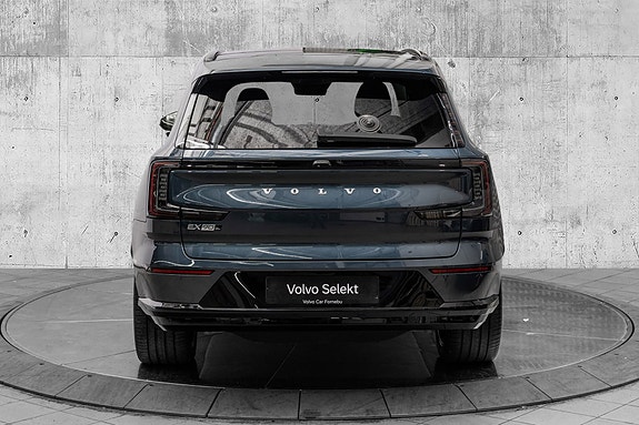 Volvo EX90 7 of 28