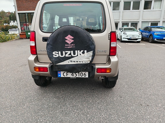 Suzuki Jimny 6 of 15