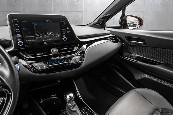 Toyota C-HR 11 of 23