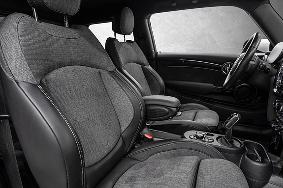 MINI Cooper SE 14 of 24