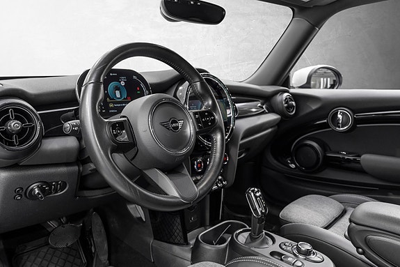 MINI Cooper SE 11 of 24