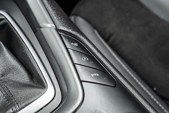 Ford Mondeo 30 of 30