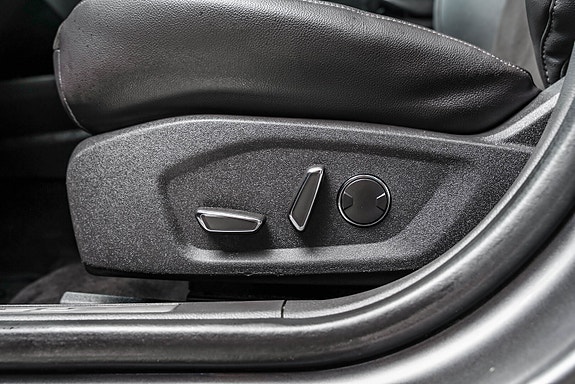 Ford Mondeo 17 of 30