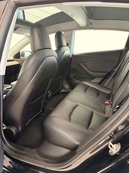 Tesla Model 3 29 of 30